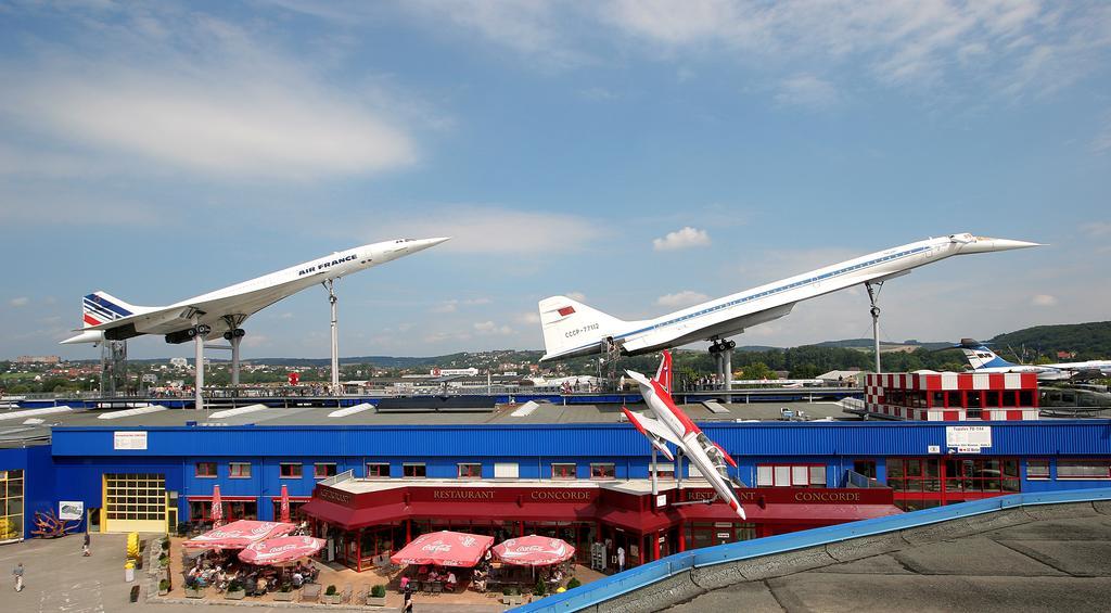 Hotel Leo Muehlhausen Екстер'єр фото