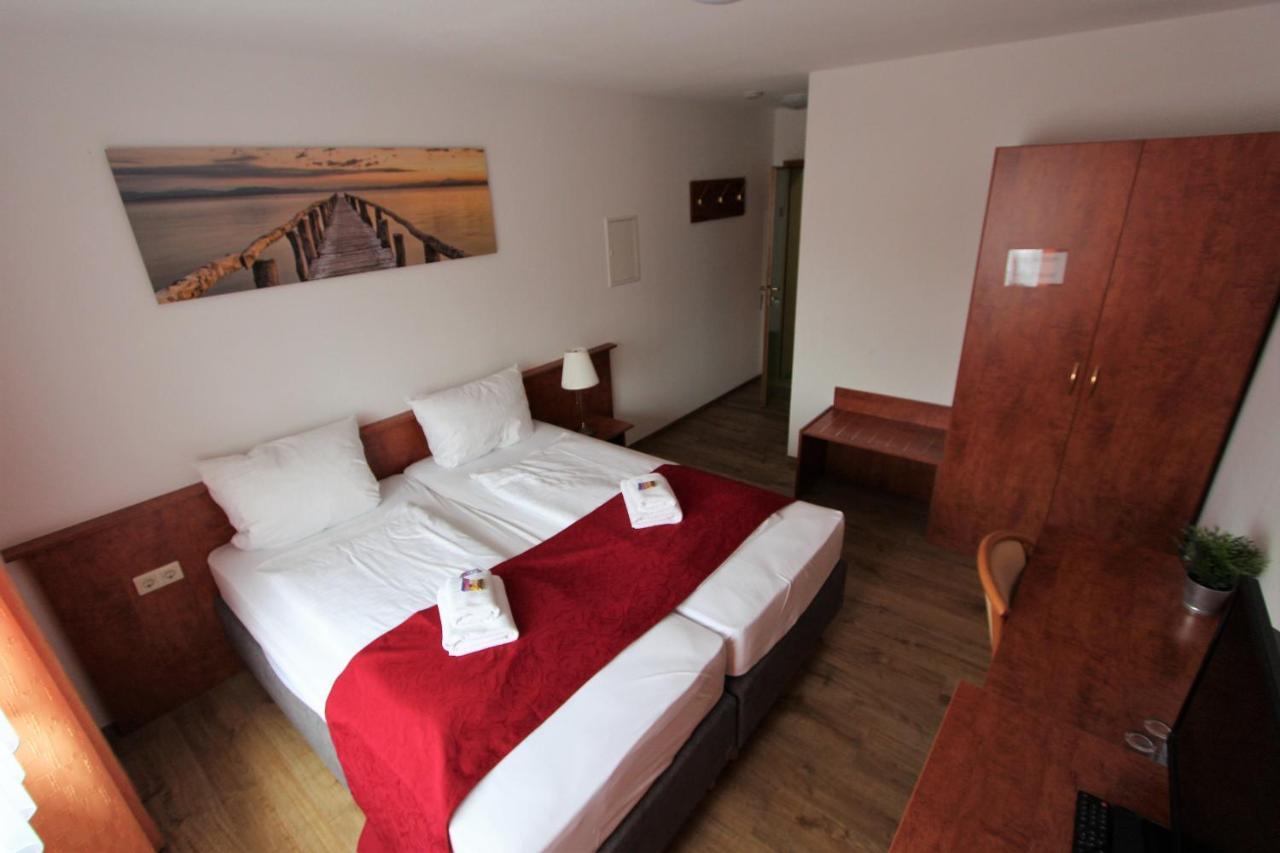 Hotel Leo Muehlhausen Екстер'єр фото