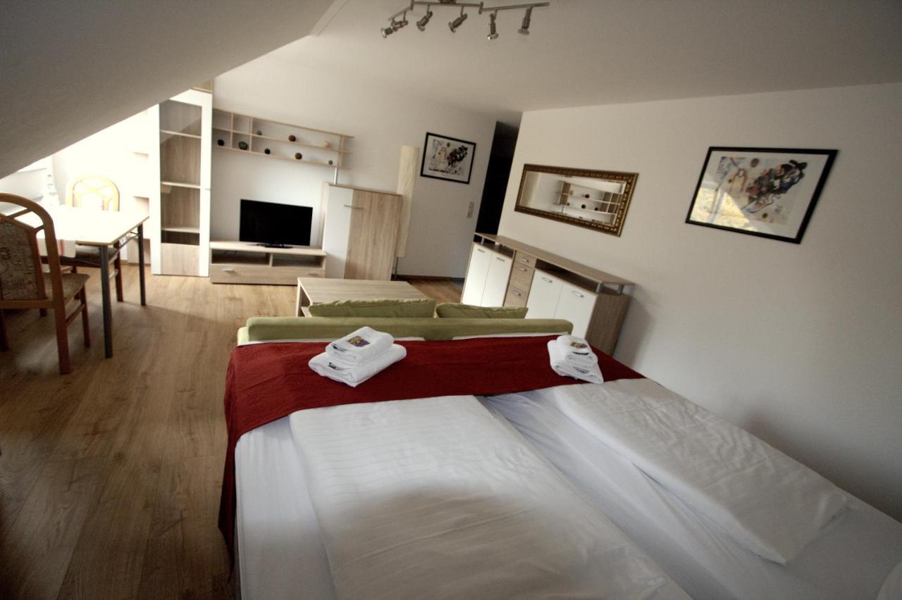 Hotel Leo Muehlhausen Екстер'єр фото