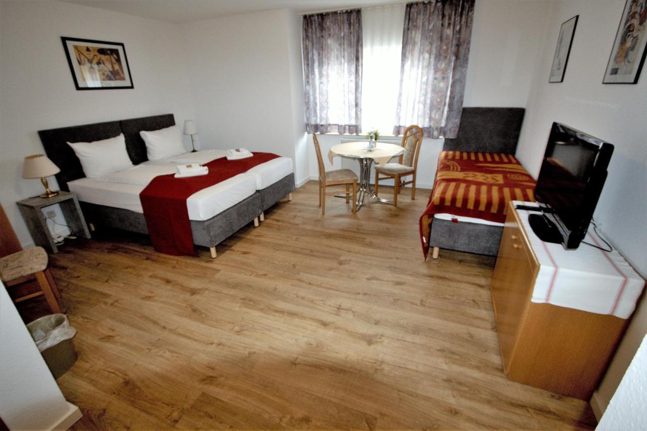 Hotel Leo Muehlhausen Екстер'єр фото