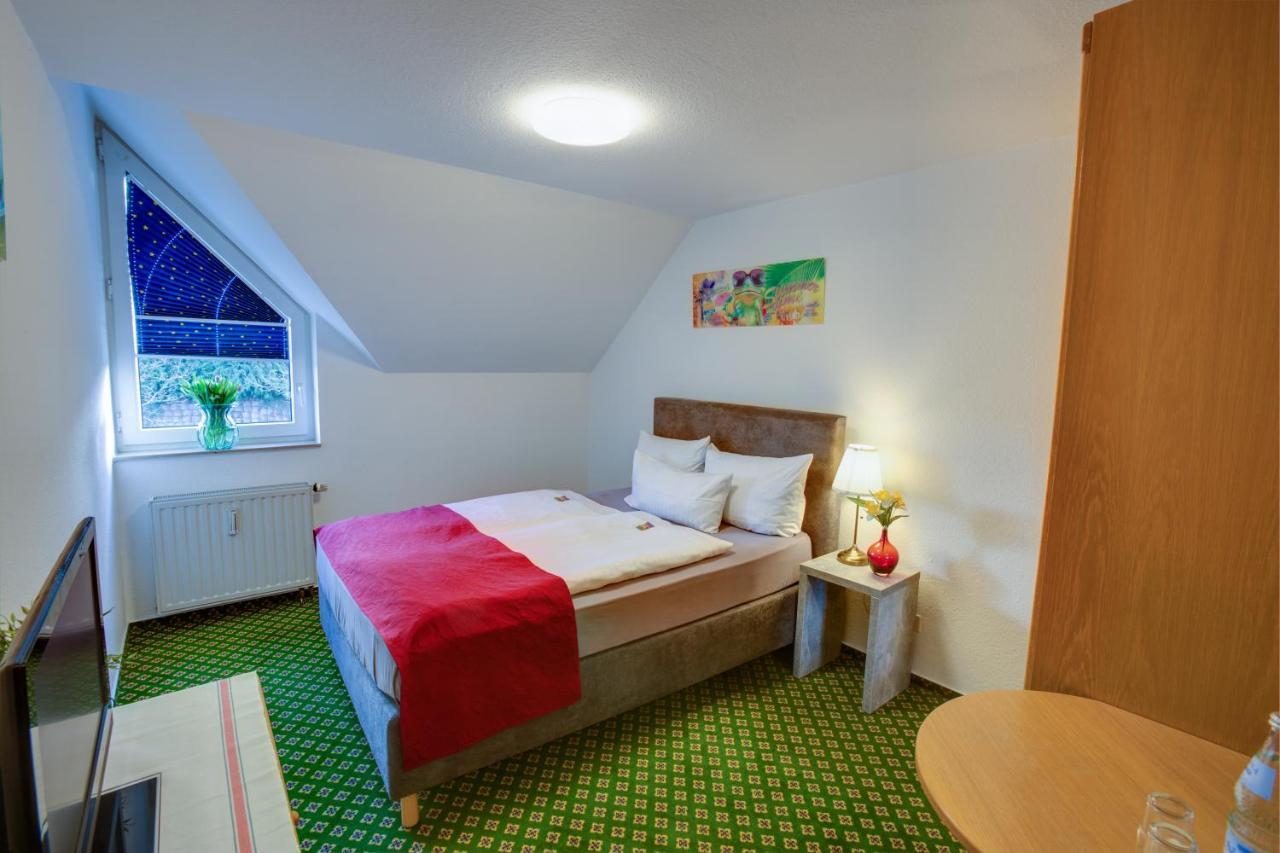 Hotel Leo Muehlhausen Екстер'єр фото